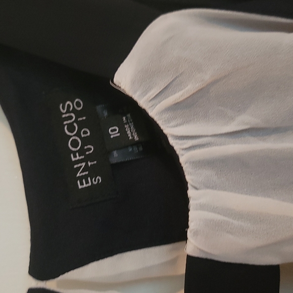 Misses dress.  Gently used - Picture 2 of 3